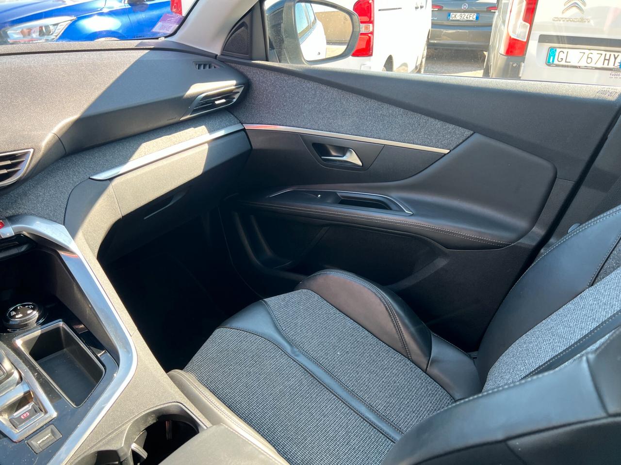 Peugeot 3008 BlueHDi 130 Automatica Sport