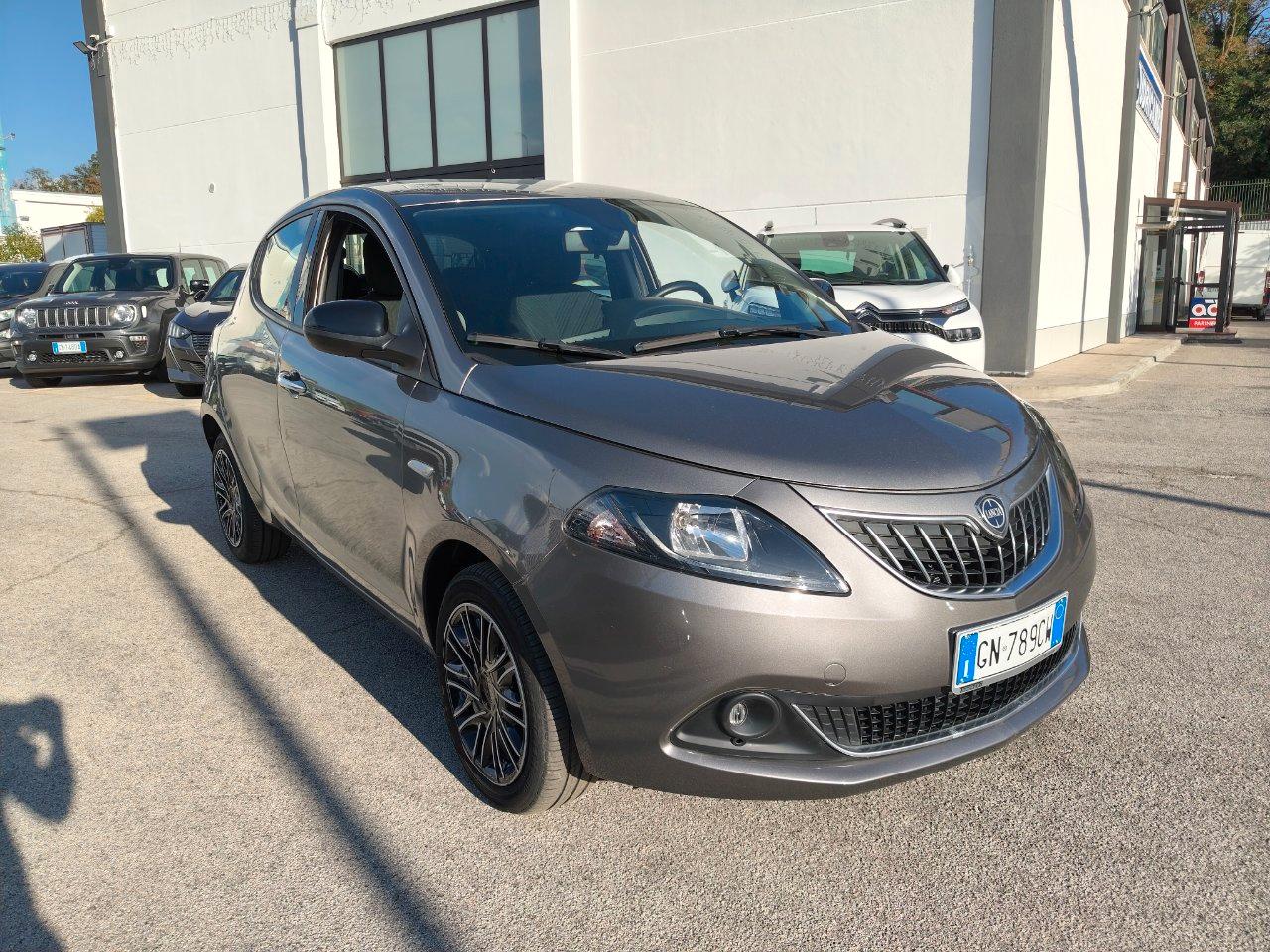 Lancia Ypsilon 1.0 firefly hybrid Gold s&s 70cv 5p.ti