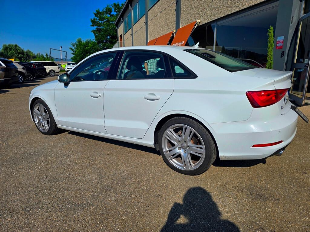 Audi A3 Sedan 1.6 TDI Ambition