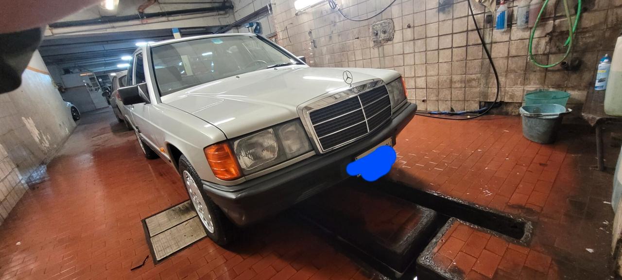 Mercedes-benz 190 2.0 E
