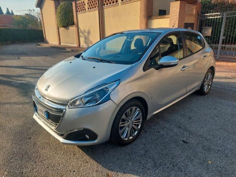 Peugeot 208 Euro 6B 1.2 Benzina 82cv 5 porte Allure OK Neopatentati