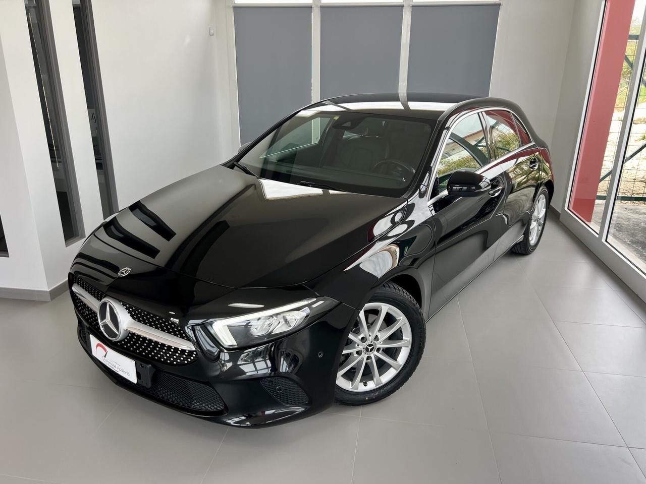 MERCEDES-BENZ A 180 d Aut. Business Extra - 2020