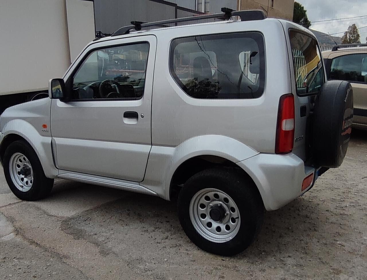 Suzuki Jimny 1.5 DDiS cat 4WD JLX