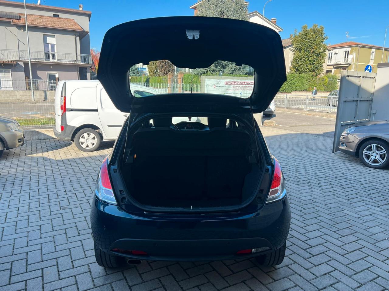 Lancia Ypsilon 1.2 69 CV 5 porte 30th Anniversary