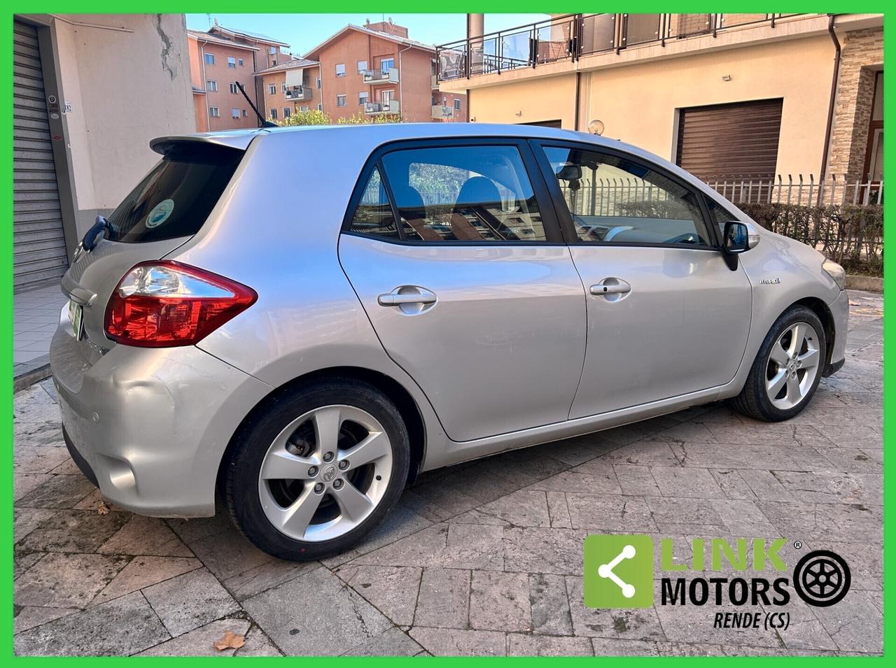 Toyota Auris 1.8 VVT-I 136cv Hybrid CVT