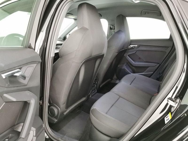 Audi A3 Sedan 35 2.0 tdi S line edition s-tronic