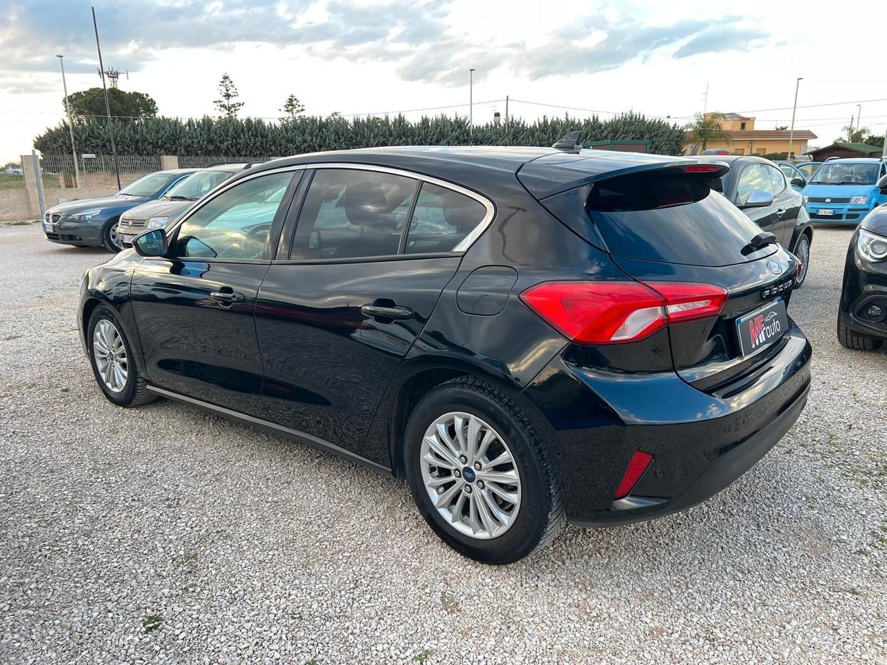 Ford Focus 1.5 TDCi 120 CV NAVI PARK LED CAM