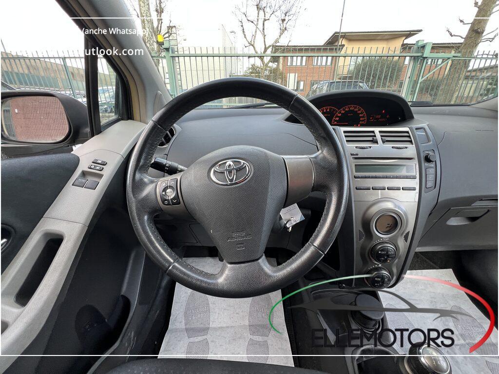 Toyota Yaris 3 Porte 1.0 Sol