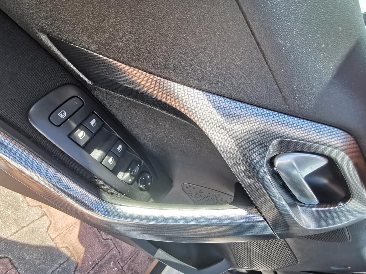 Peugeot 2008 BlueHDi 100 Allure 2017 NAV/RETROC.