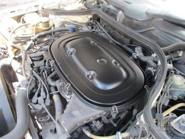 Mercedes 200 E BENZINA