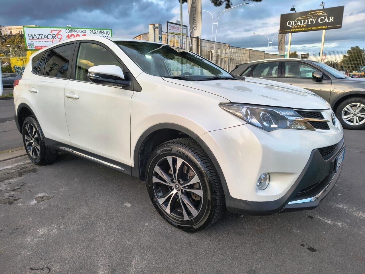 TOYOTA RAV4 2.2 DIESEL UNICOPROPRIETARIO LOUNGE
