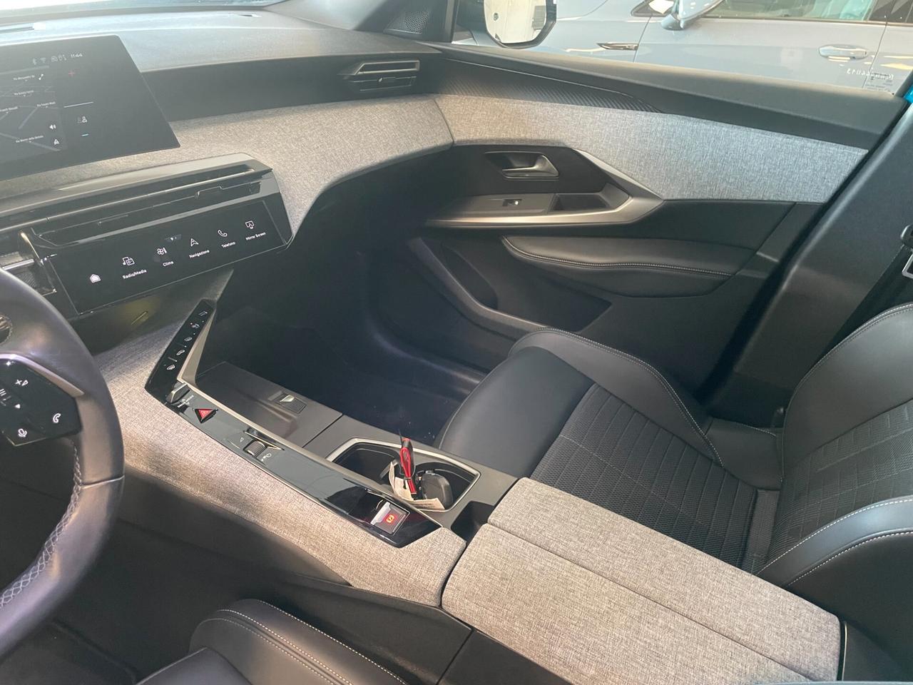 Peugeot 3008 Hybrid 145 e-DCS6 Allure PREZZO REALE