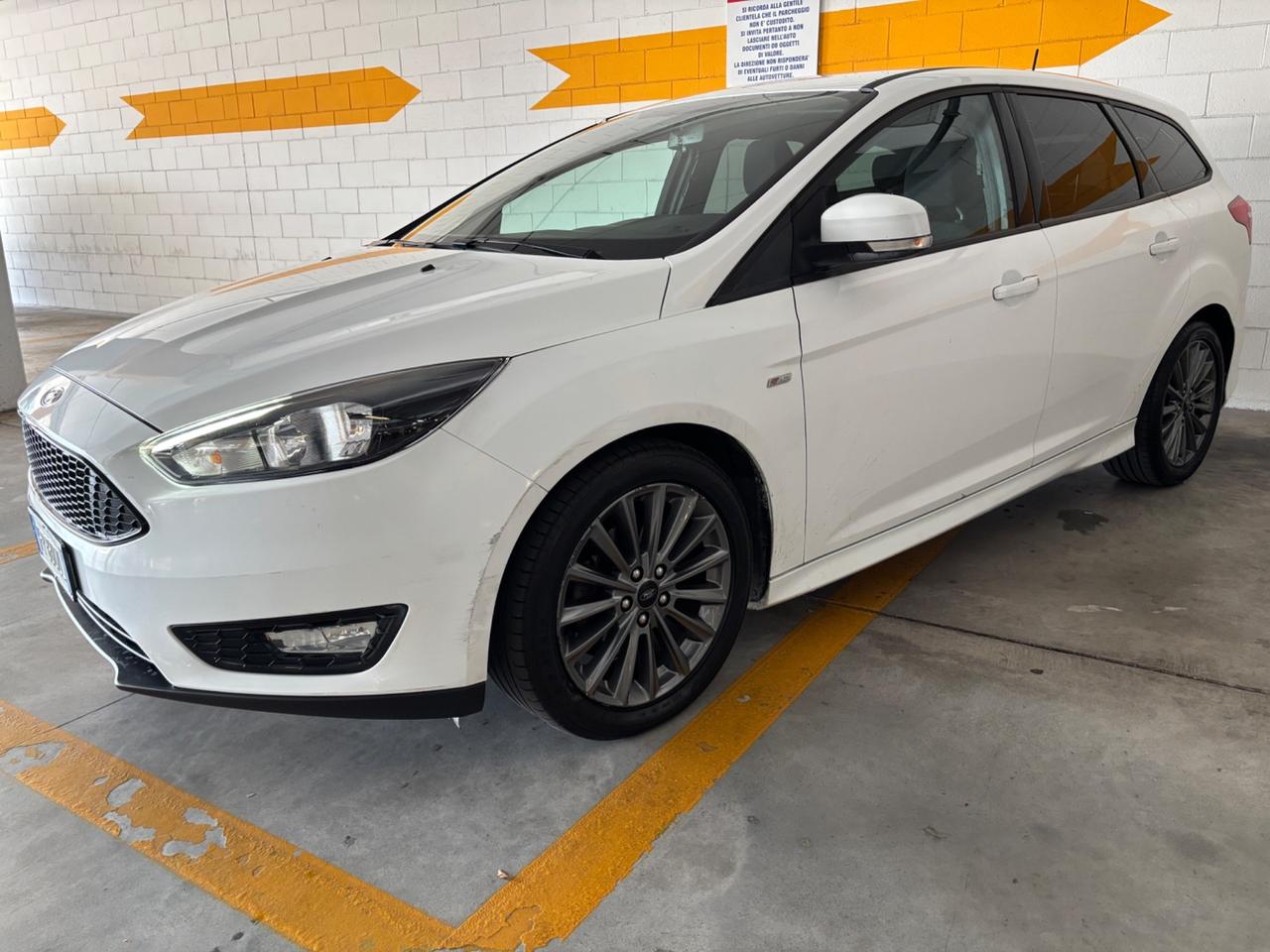 Ford Focus 1.5 TDCi SW ST Line Business