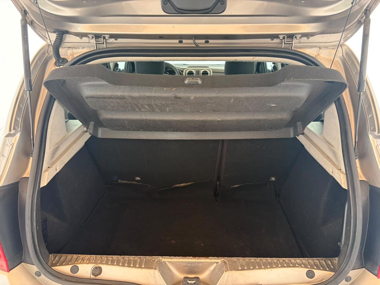 Dacia Sandero 1.2 Laureate 75cv *NEOPATENTATI*