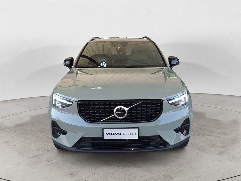 Volvo XC40 Recharge T4 129+82 Plug-In Hybrid Automatica Recharge Plus Dark N1 Autocarro