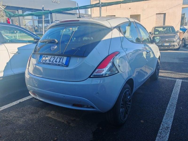 Lancia Ypsilon 1.0 FireFly 5 porte S&S Hybrid Gold