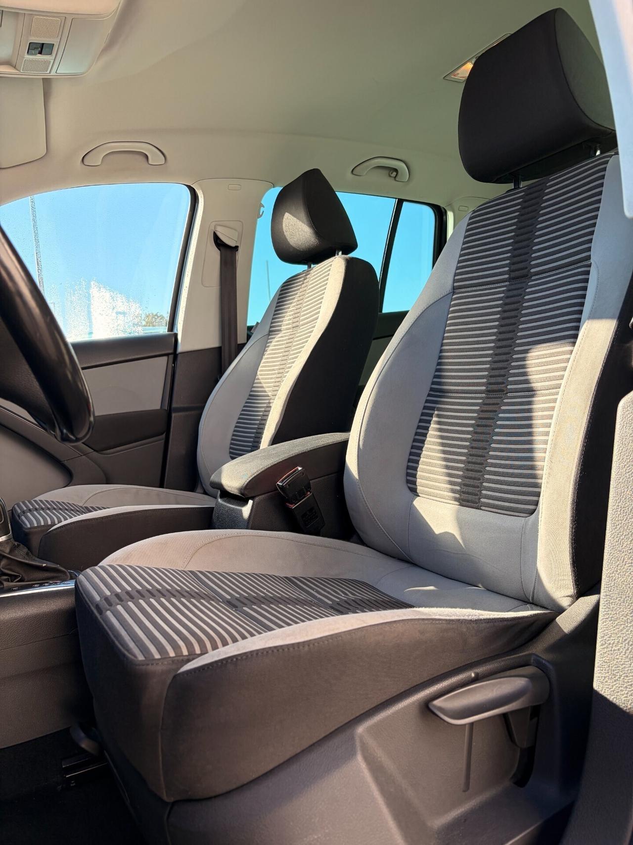 Volkswagen Tiguan 2.0 TDI DPF 4MOTION DSG Sport & Style