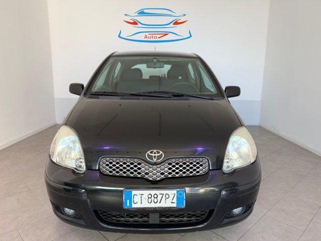 TOYOTA Yaris 1.3i 16V cat 3 porte Sol