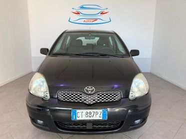 TOYOTA Yaris 1.3i 16V cat 3 porte Sol