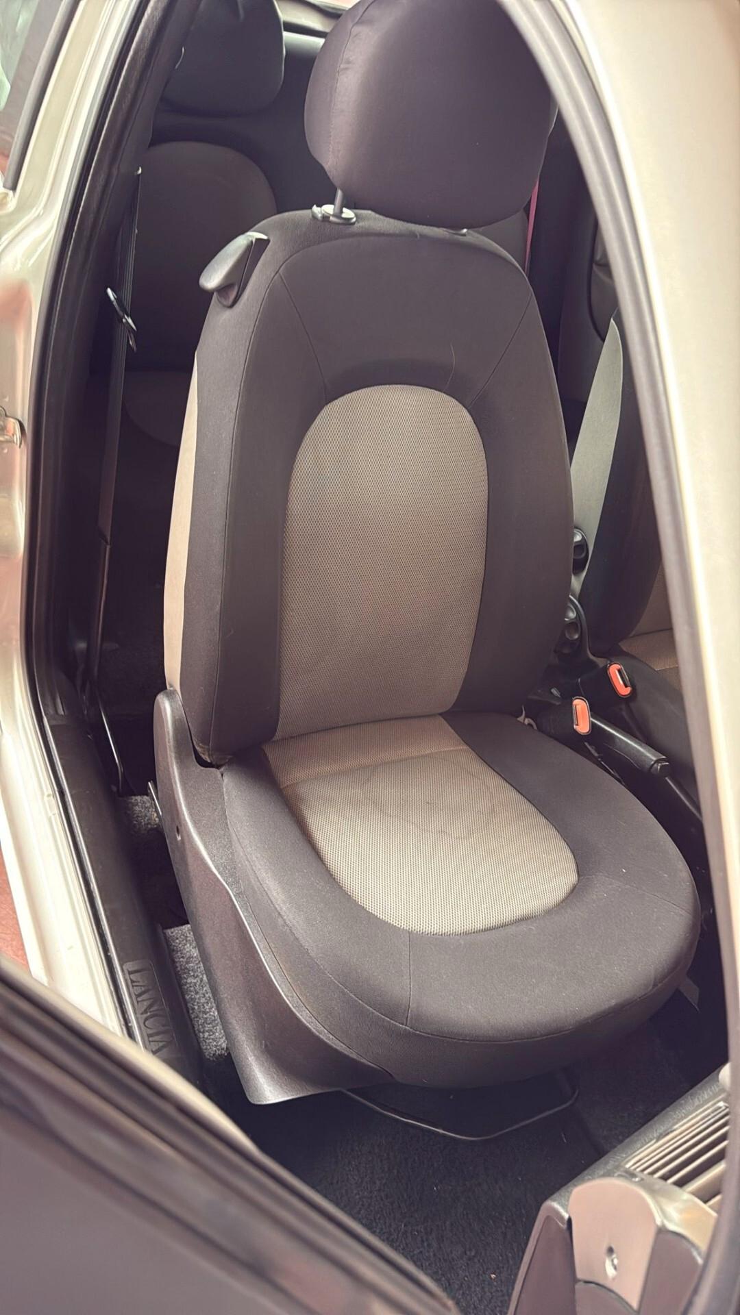 Lancia Ypsilon 1.2 Argento