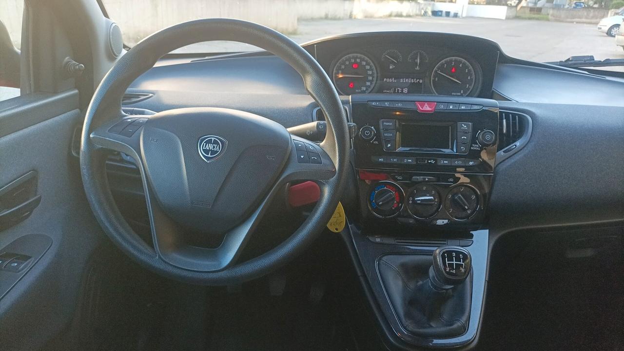 Lancia Ypsilon 1.2 69 CV 5 porte GPL Ecochic Elefantino Blu