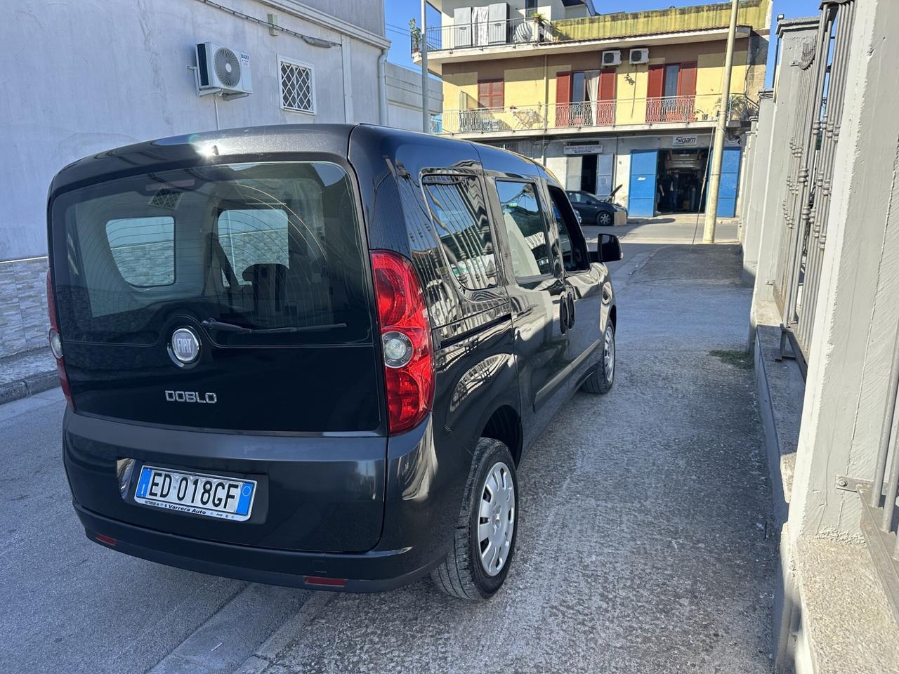 Fiat Doblo 1.6 MJT 105 Cv Emotion 5 Posti Vettura
