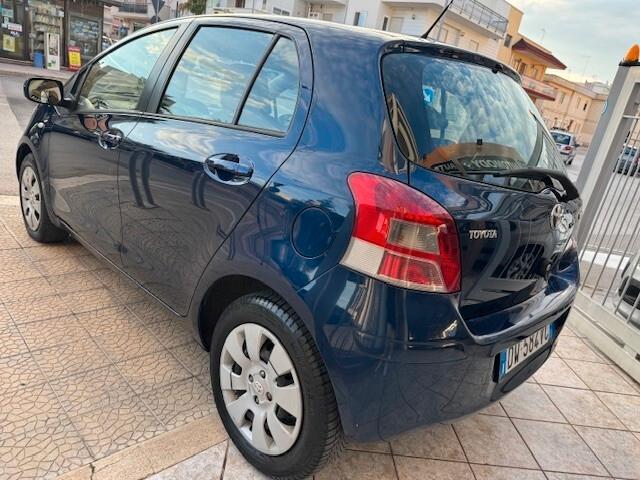 Toyota Yaris 1.0 5 porte Sol
