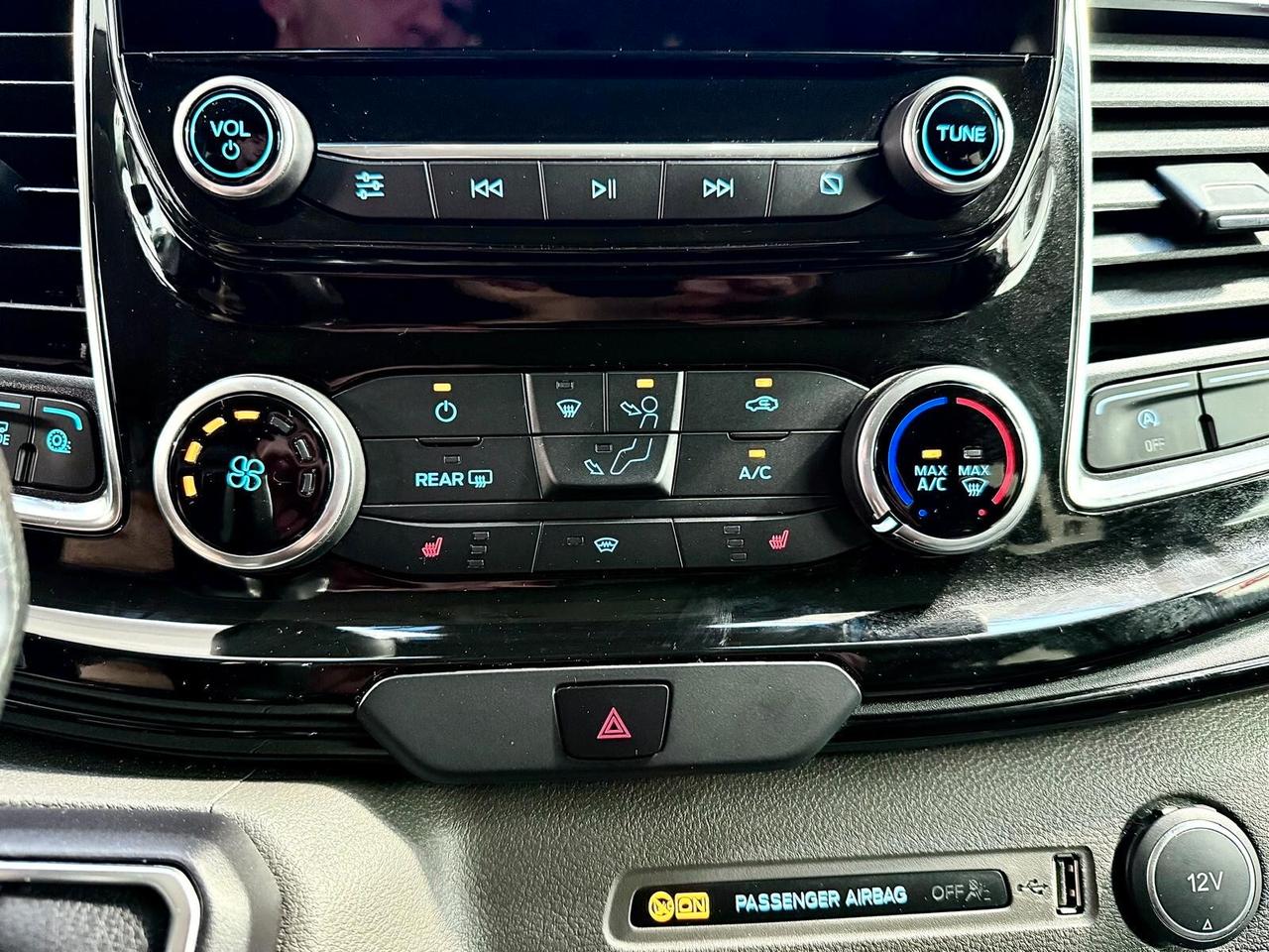 Ford Tourneo Custom Tourneo Custom 320 2.0 EcoBlue 185CV aut. PC Sport