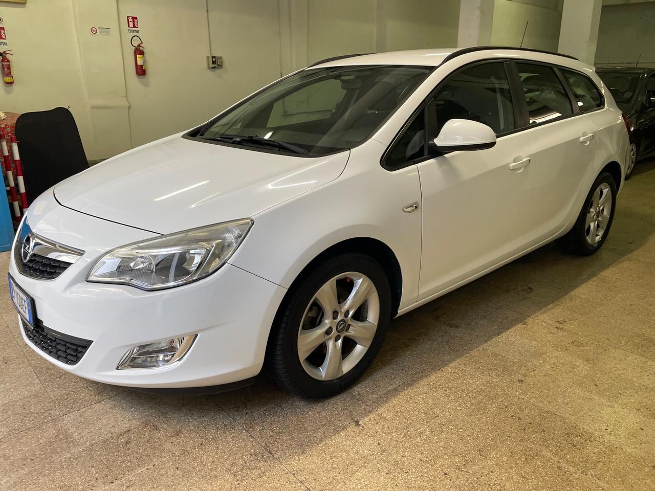 Opel Astra 1.7 CDTI 110CV Sports Tourer Cosmo