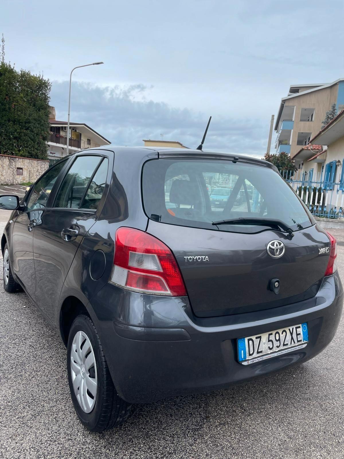 Toyota Yaris 1.0 5 porte Now Eco