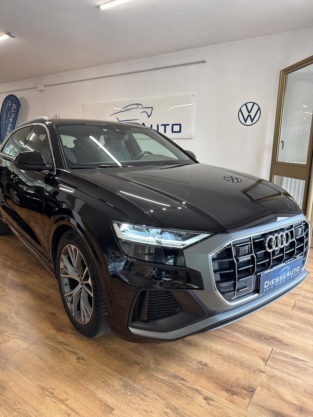 Audi Q8 45 TDI mhev Sport