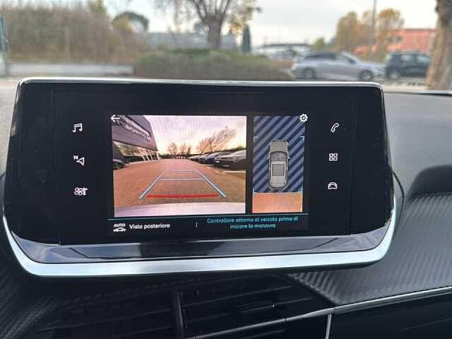 Peugeot 2008 motore elettrico 136 CV Allure