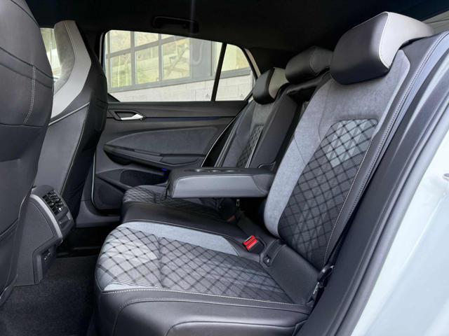 VOLKSWAGEN Golf 1.5 eTSI 150 CV EVO ACT DSG R-Line