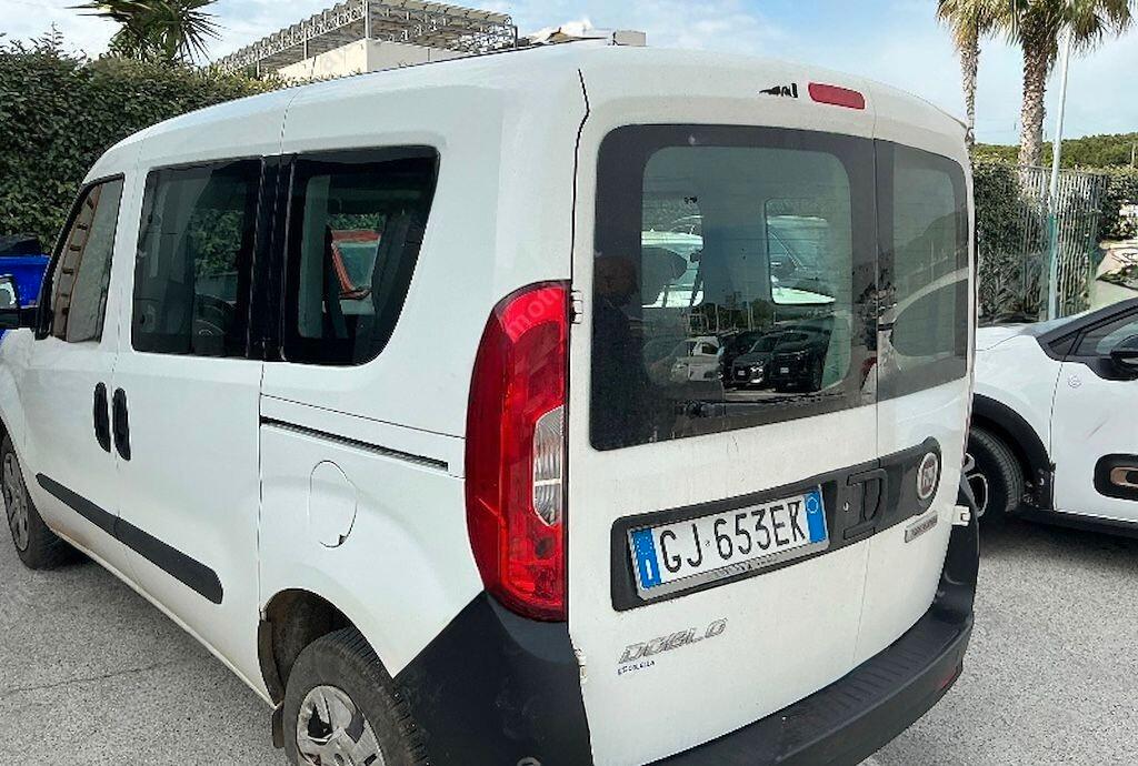 FIAT DOBLO' 1.6mjt AUTOCARRO 5 POSTI