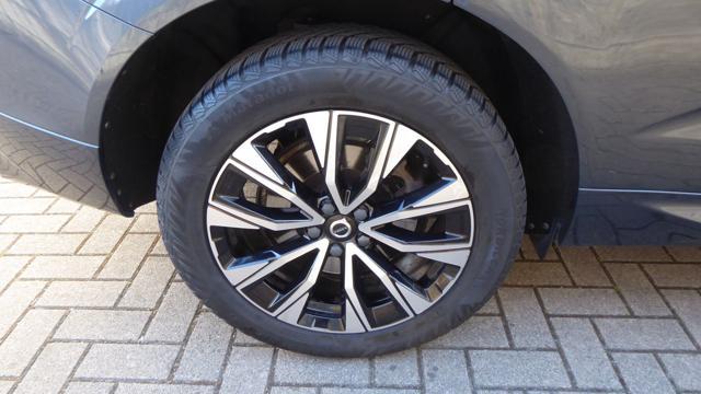 VOLVO XC60 B4 (d) AWD automatico Plus Dark