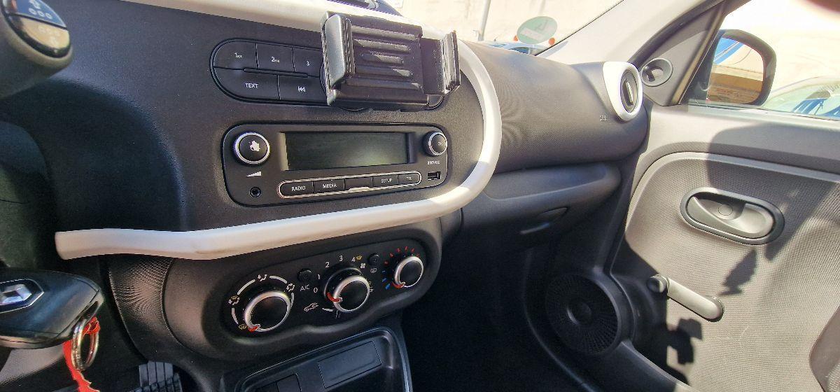 RENAULT Twingo 1.0 65 CV Duel2