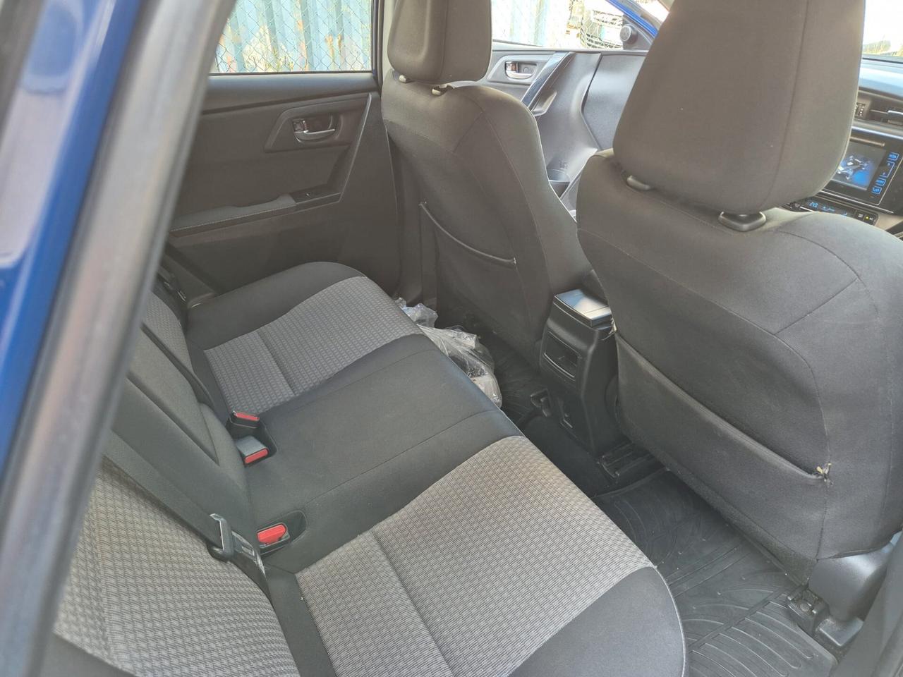 Toyota Auris Touring Sports 1.8 Hybrid Black Edition