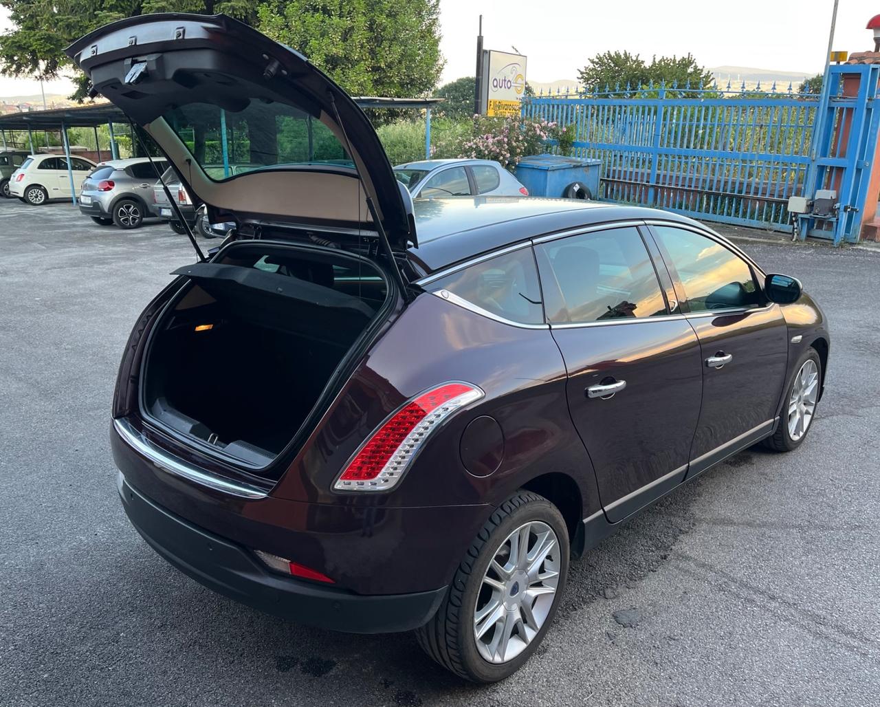 Lancia Delta 1.6 MJT DPF Platino-Km219000-