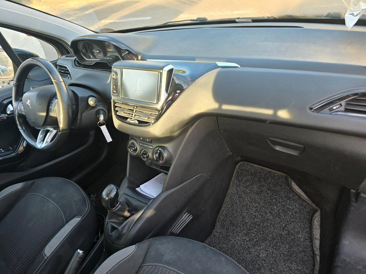 Peugeot 208 PureTech 82 5 porte Allure