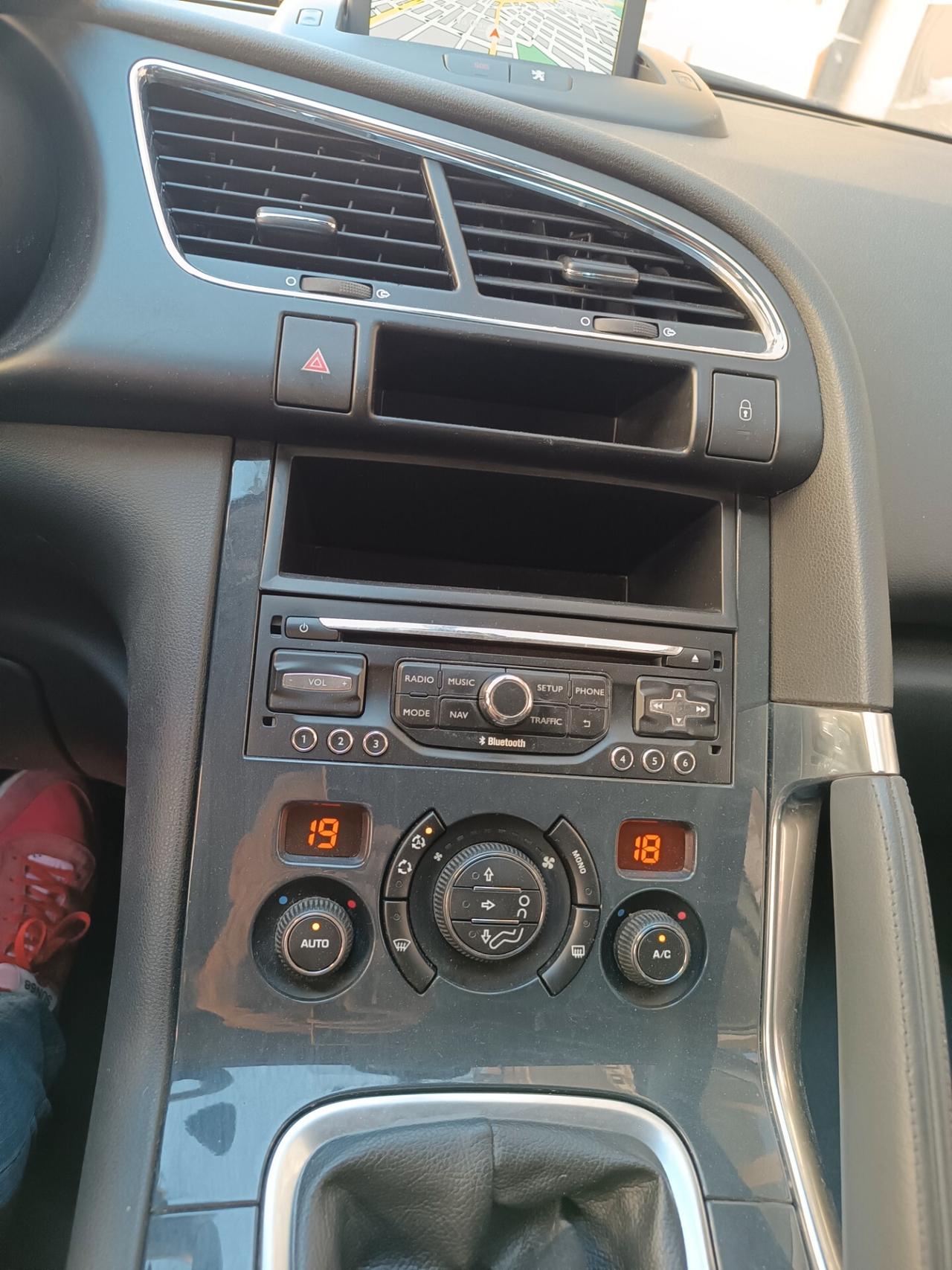 Peugeot 3008 BlueHDi 120 CV BUSINESS FULL OPTIONAL