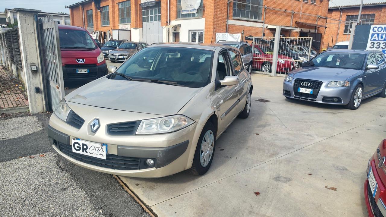 Renault Megane Mégane 1.6 Attractive