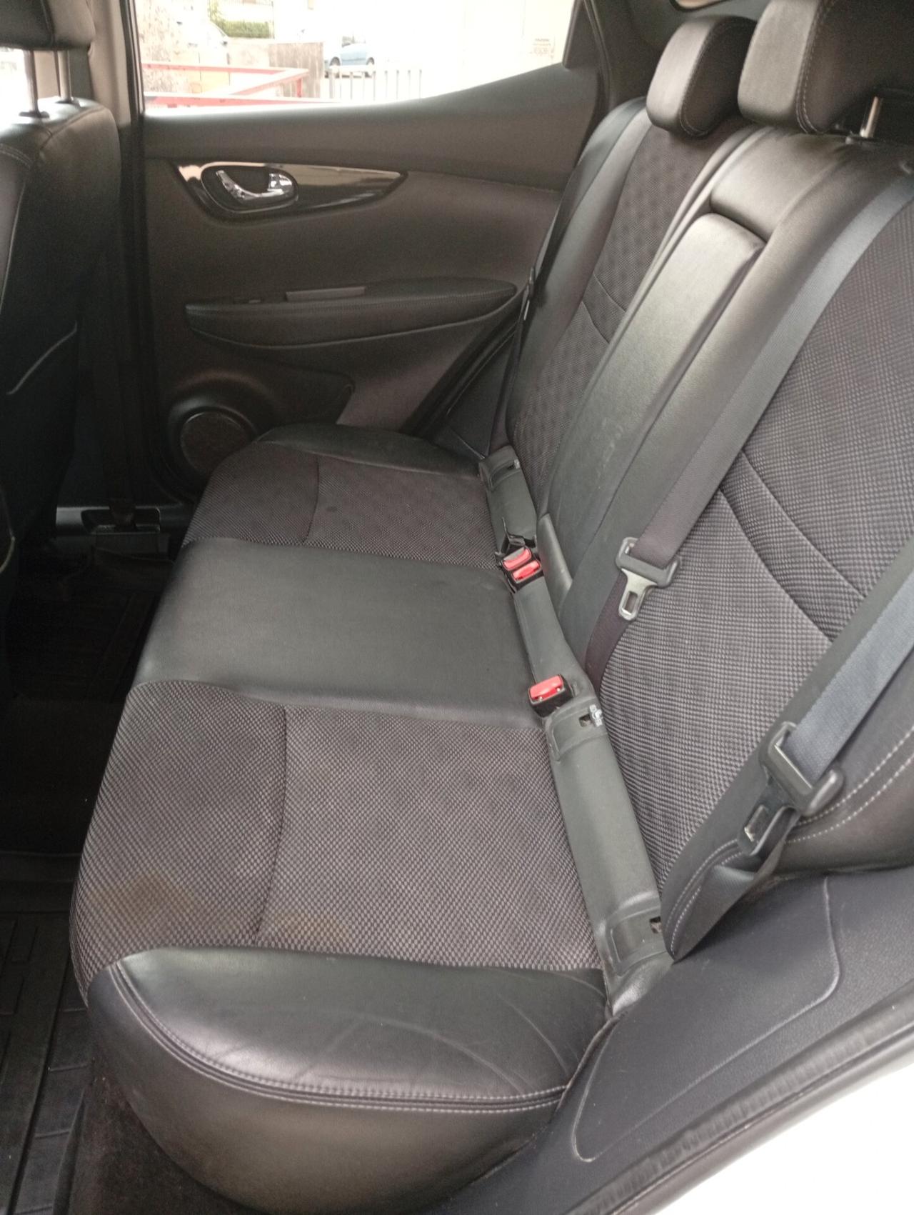 Nissan Qashqai 1.6 dCi DPF Tekna