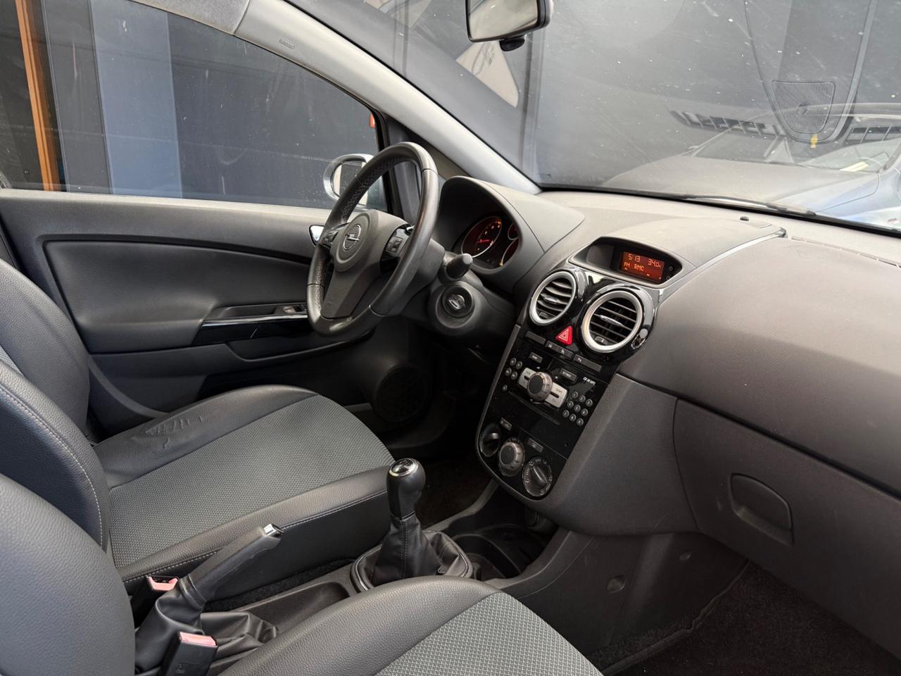 Opel Corsa 1.4 Benzina 5 porte