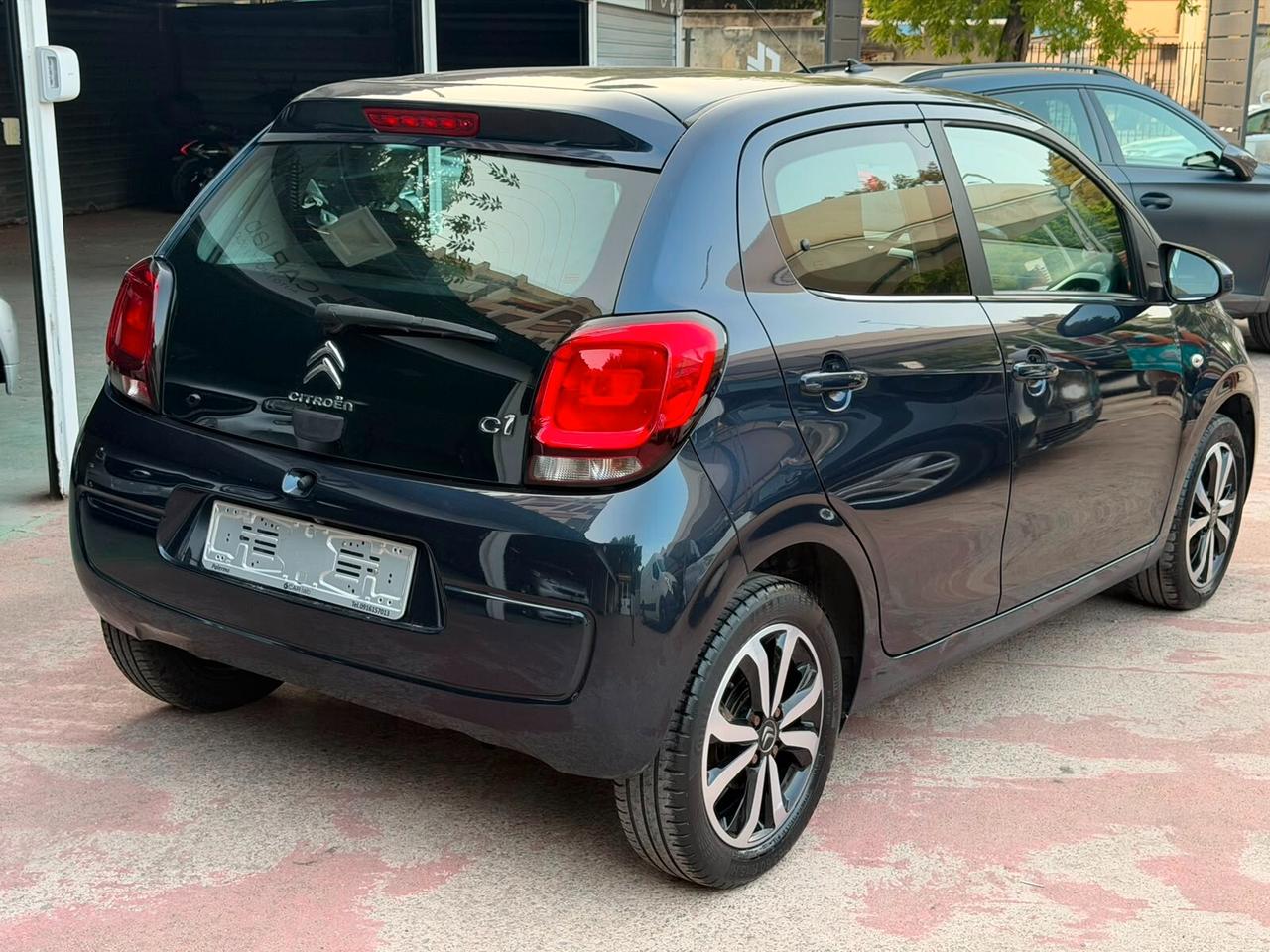 Citroen C1 PureTech 82 5 porte Shine