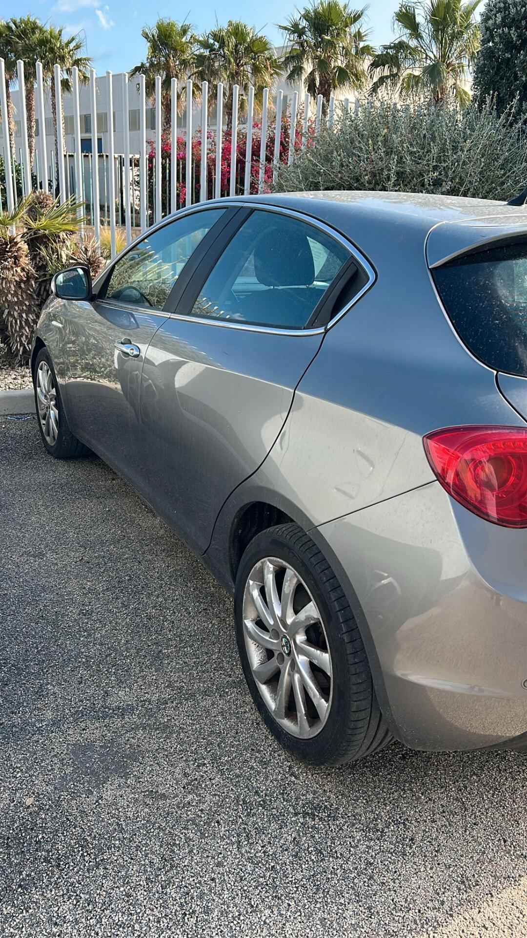 Alfa Romeo Giulietta 1.6 JTDm-2 105 CV Distinctive