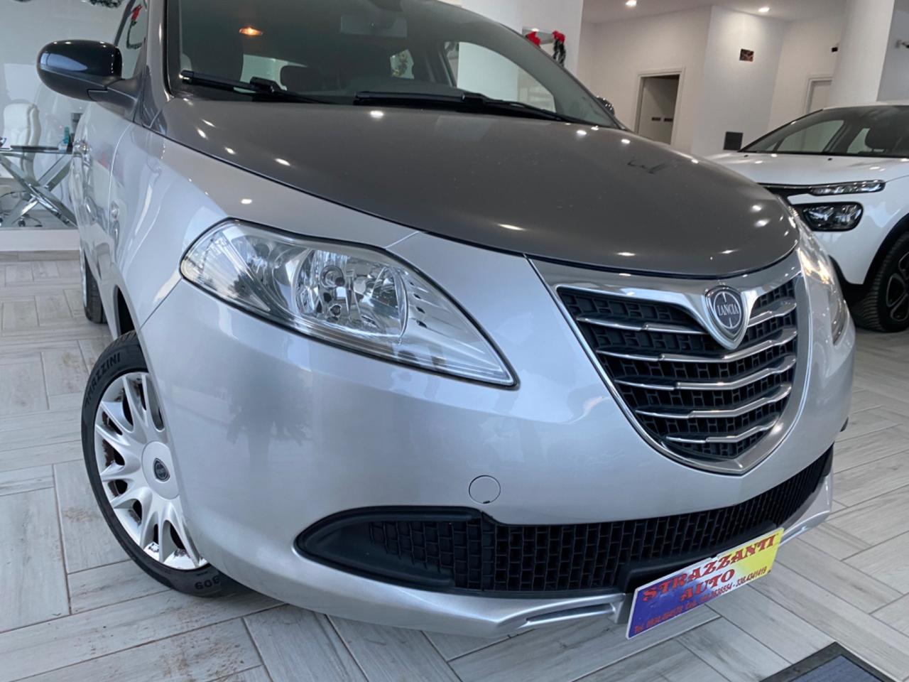 Lancia Ypsilon 1.3 MJT95CV 5P Silver BI-COLORE2013