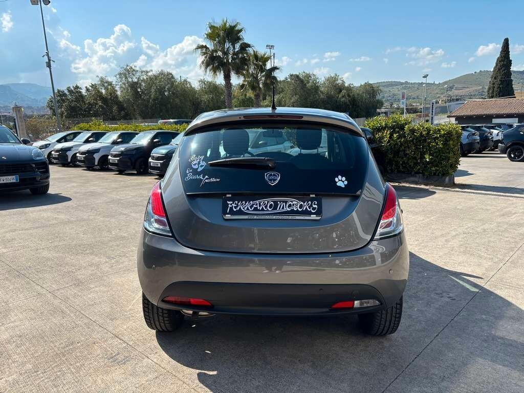 Lancia Ypsilon 1.2 69 CV 5 porte S&S 2019 / KM 44.000 Tua a solo 92 Euro al mese