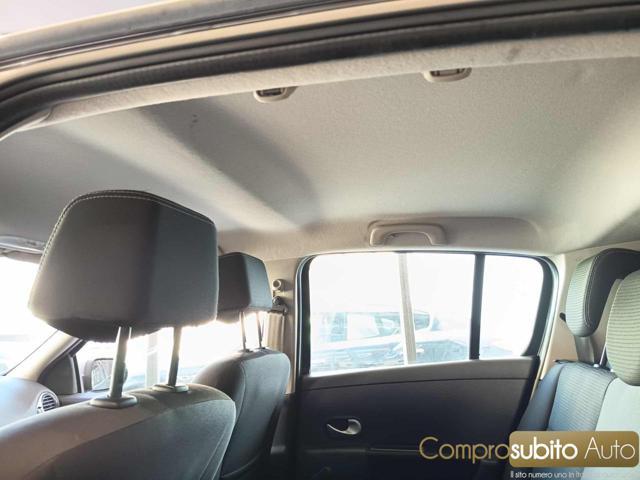 RENAULT Clio 1.2 16V 5 porte Confort