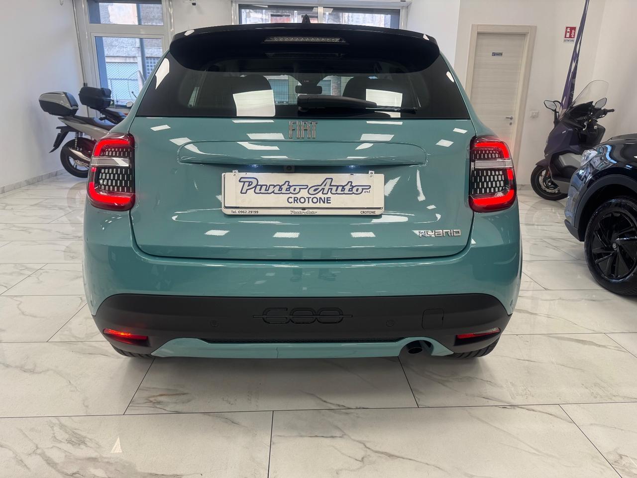 Fiat 600 Hybrid 101 CV DCT MHEV Icon