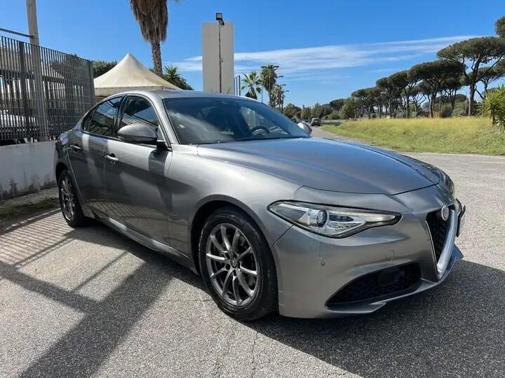 Alfa Romeo Giulia 2.0 Turbo 200 CV AT8